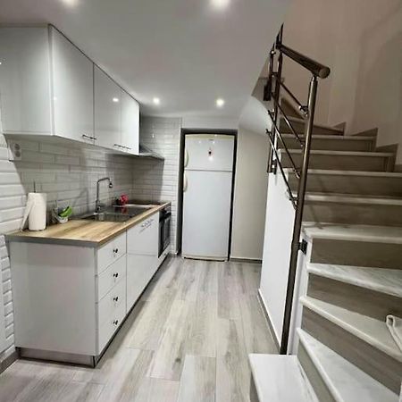 Chris Apartment With Loft Preveze Dış mekan fotoğraf